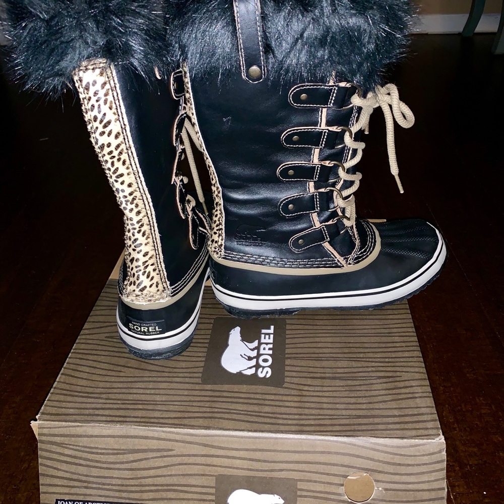 Sorel Joan of Arctic Safari Collection